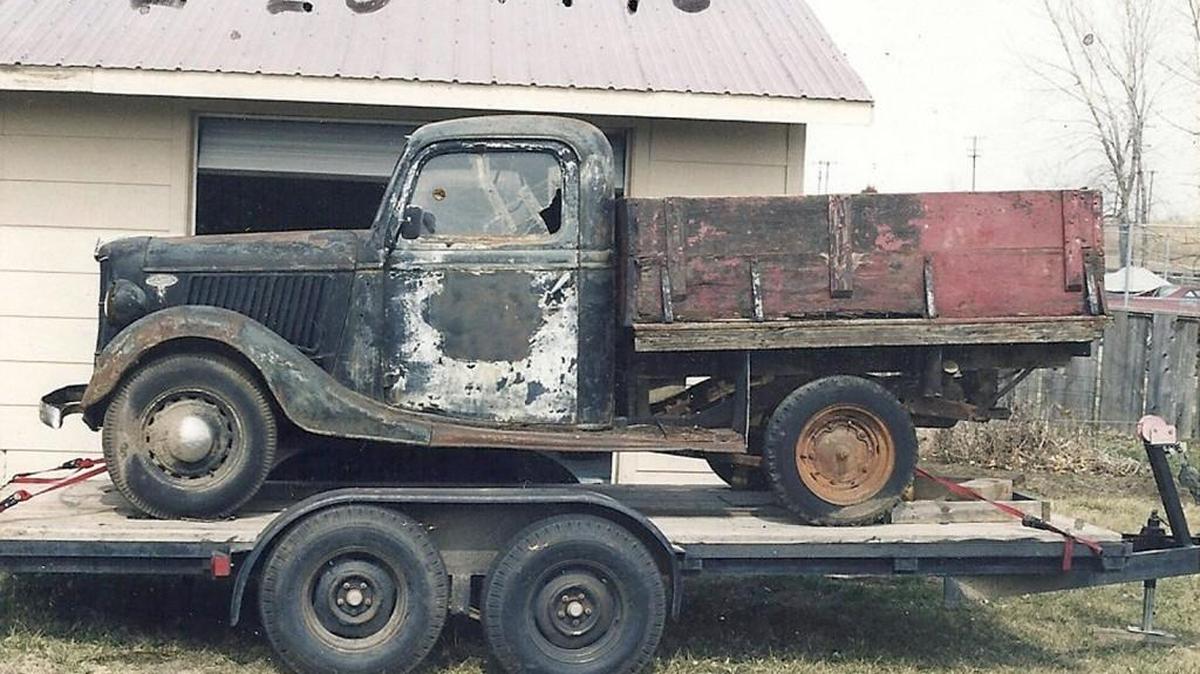 David Rogers was looking for a new project after finishing a full restoration on a 1967 Chevelle SS. His uncle found this old 1936 Ford pickup, abandoned for 30 years in a hedgerow in central Kansas. It would make a complete transformation to a show truck in Rogers’ skilled hands.