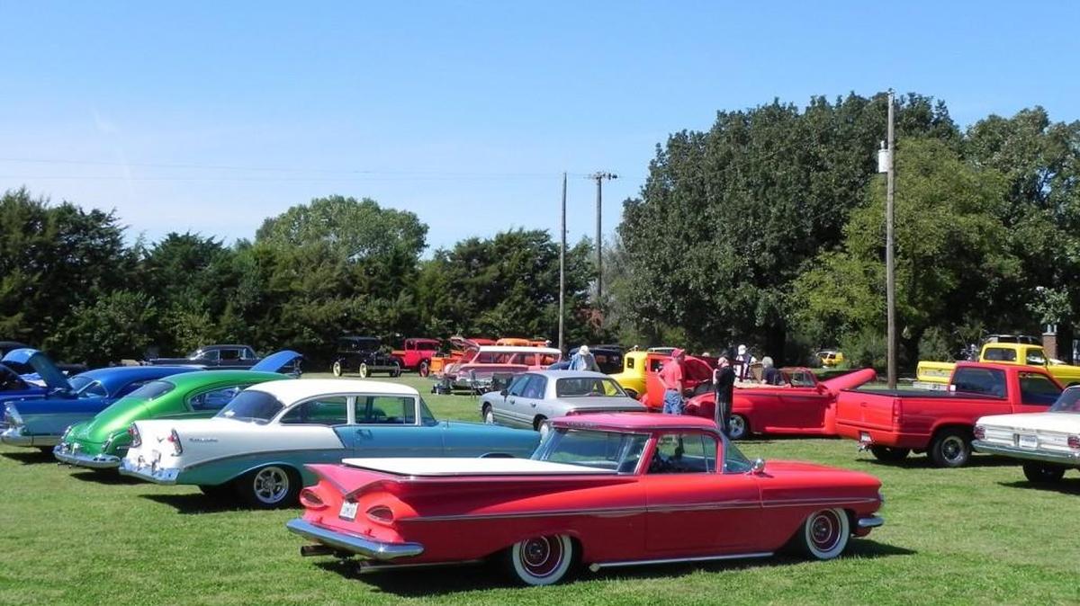 Fog gave way to a beautiful fall day, with cars and trucks filling the field near Davey Moore’s house as car guys gathered for the second annual Big Papa’s Rod Run.