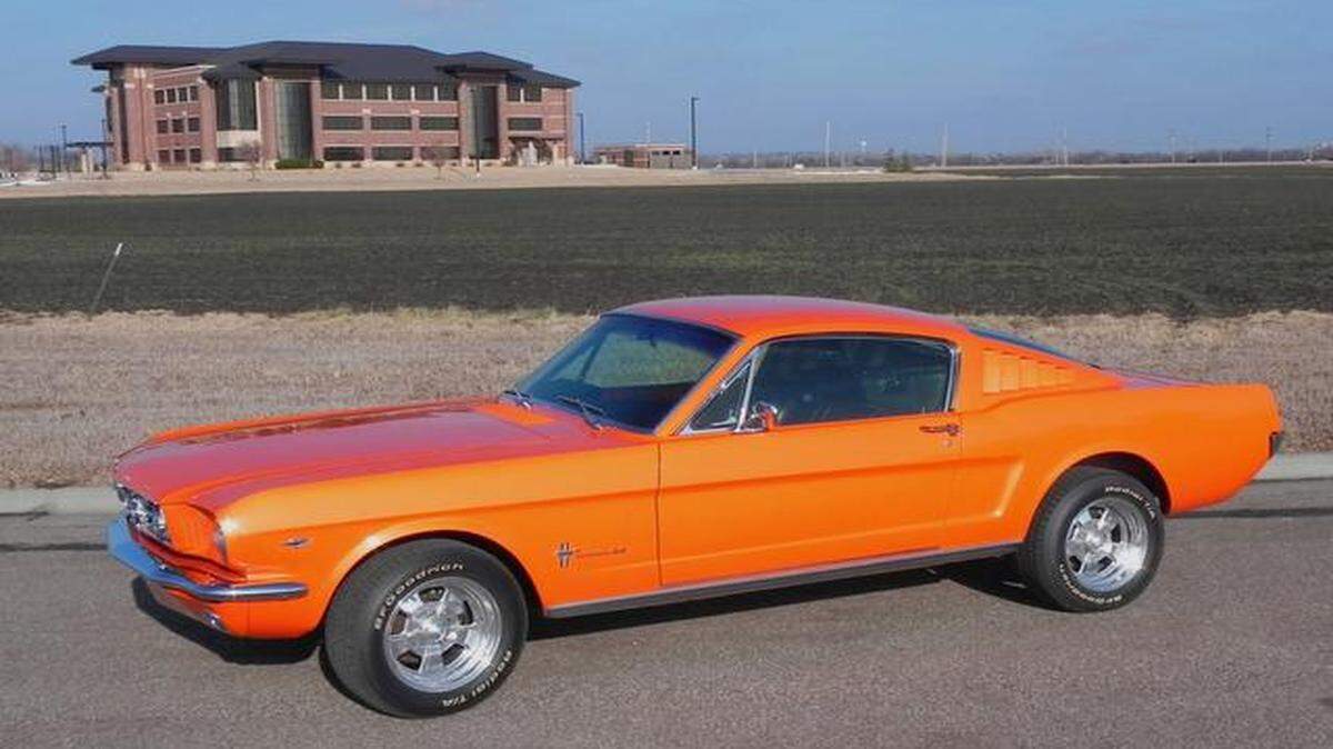 
John Ludes' gorgeous Sunset Pearl ’65 Mustang glows like a nuclear reactor's core in bright winter sunlight. The car was a “replacement” for an earlier Mustang that Ludes owned in high school.
