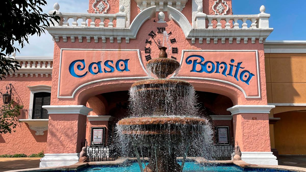 Casa Bonita, a restaurant complete with cliff divers that opened in a Denver suburb in the 1970s, has been saved by the creators of “South Park.”