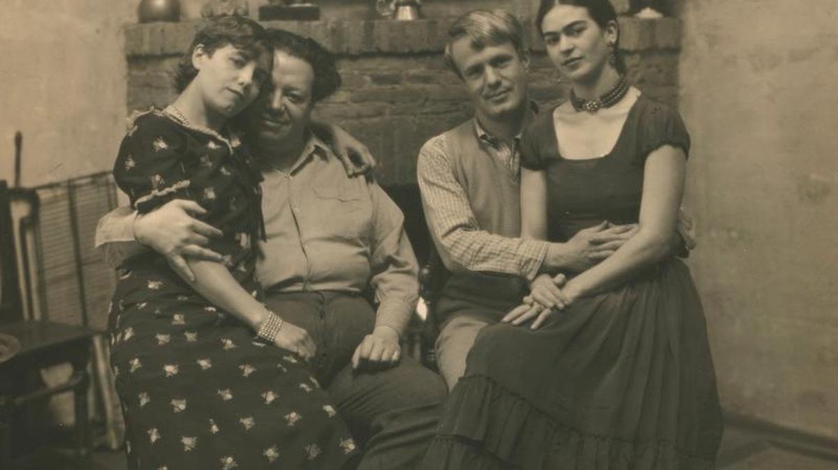 Lucile Blanch, Diego Rivera, Arnold Blanch and Frida Kahlo in San Francisco, about 1930.