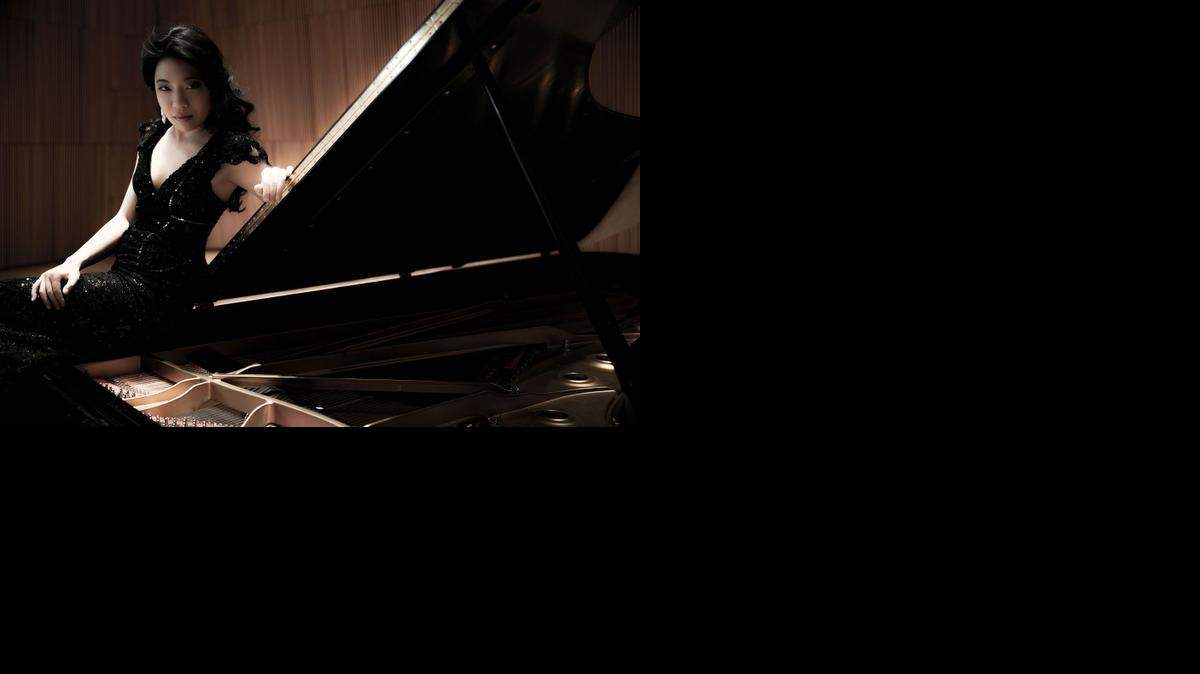 
Joyce Yang returns to play with the Wichita Symphony Orchestra.
