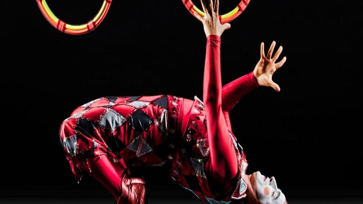 Aerialists, contortionists, acrobats, strongmen and jugglers will join the Wichita Symphony Orchestra next weekend in a holiday show.