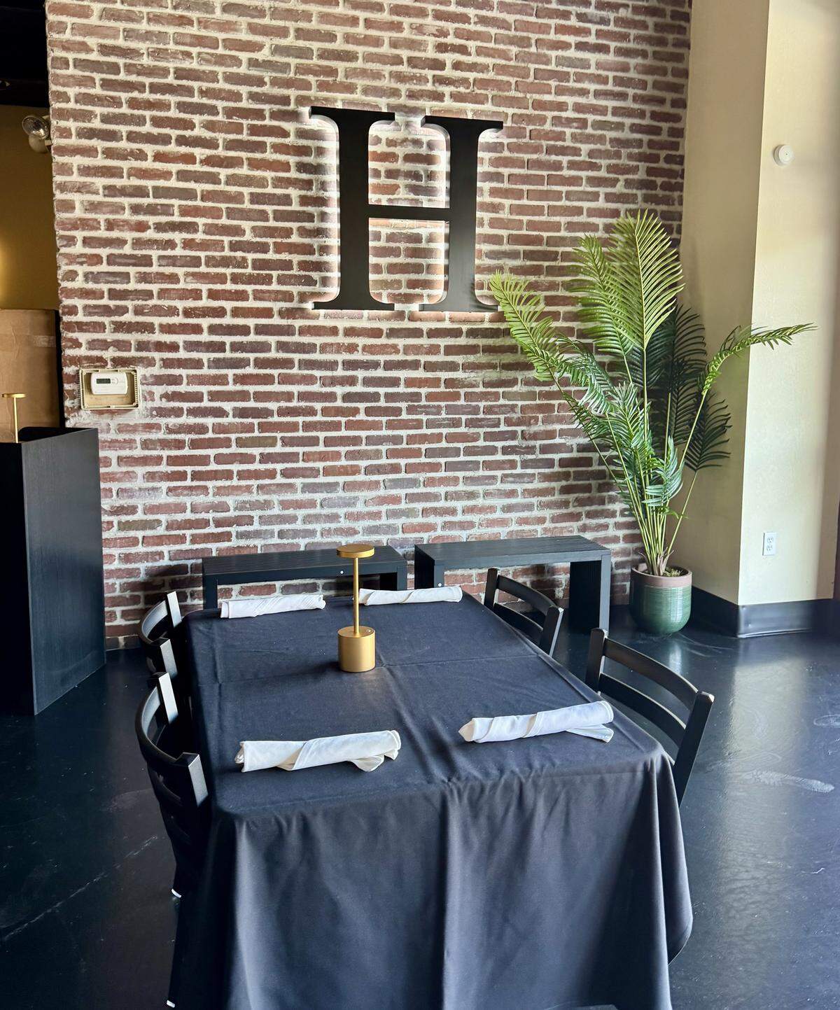 Haven is a new restaurant and lounge that’s about to open in the former Todd Brian’s Brick Street Café & Tavern space in Old Town Square. The owners have done some remodeling and redecorating in the space.