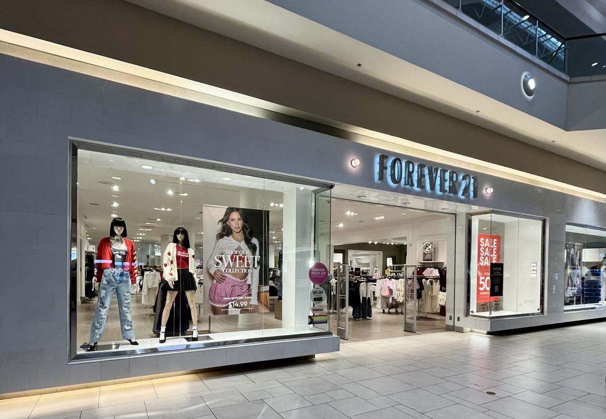 The 13,000-square-foot space in Towne East Square that Forever 21 vacated in March is being taken over by Toys R Us.
