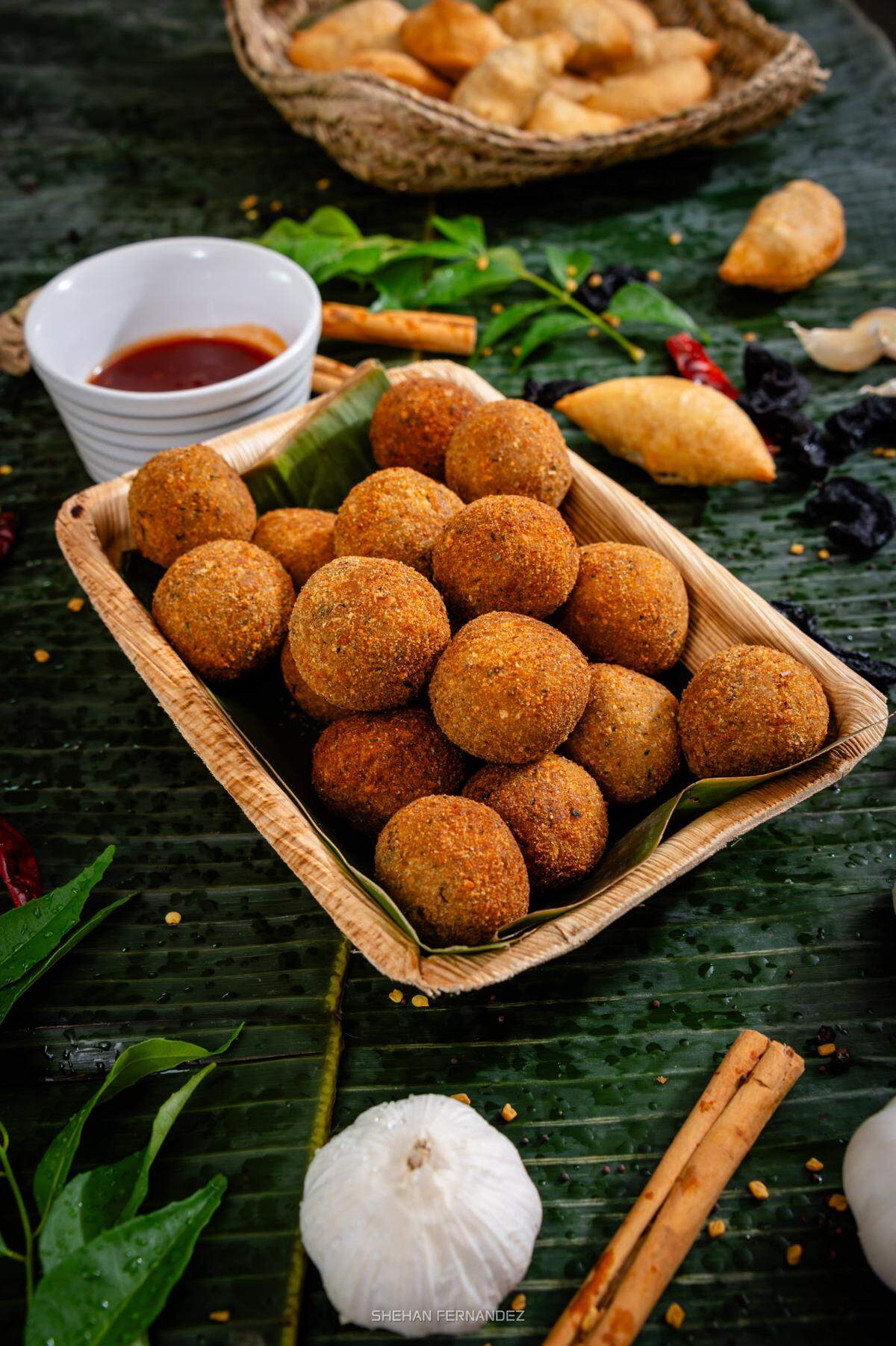 Cutlets are a Sri Lankan fried meatballs made with either chicken or tuna mixed with potato and onion.
