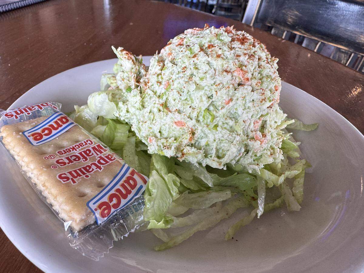B&C Barbecue owner Carey Maurer has just started serving a garlic salad recipe that he believes may be the one diners remember from the early days of Doc’s Steak House.