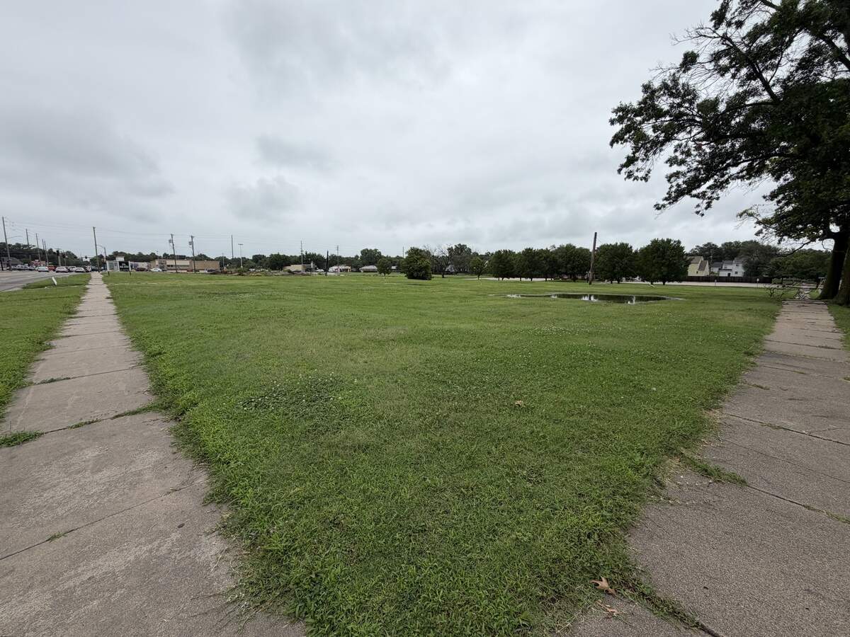 This empty lot just north of Robinson Middle School will be home to Wichita’s next Mocha’s Coffee & Eatery.