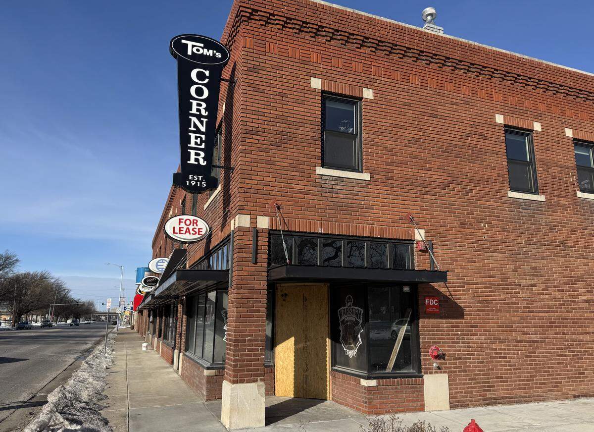 Tommy’s Pizza is taking over a space on the northwest corner of Douglas and Grove, right across the street from East High School.