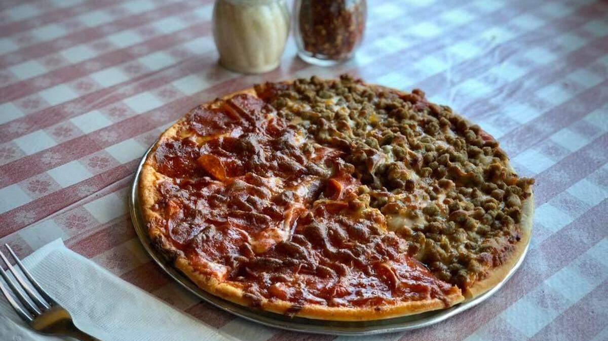Pictured is a pizza from Bariola’s Pizzeria in Rogers, Arkansas. The new Pinnacle Pizza Company that’s opening on North Webb Road will try to replicate the pizzas.