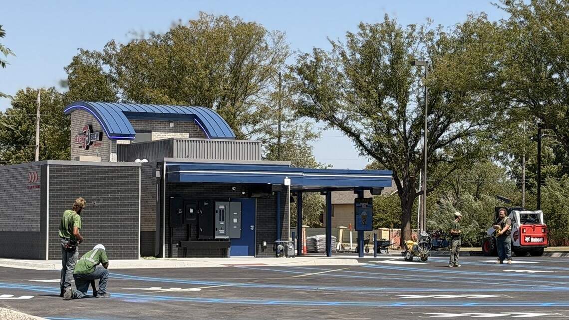 Franchisees share opening dates for two new northwest Wichita restaurants