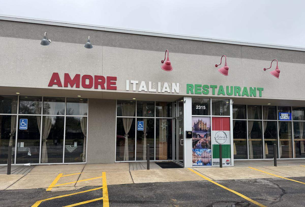 Amore Italian Restaurant, which opened in November 2023 in the Clear Lakes Shopping Center, has closed, at least for now.