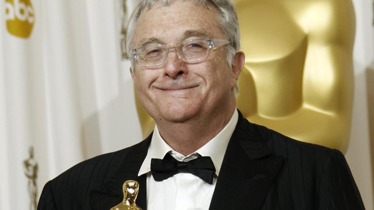 Composer Randy Newman, pictured here posing with his Oscar for Best Original Song for “We Belong Together” from “Toy Story 3,” will perform as part of Riverfest 2017.