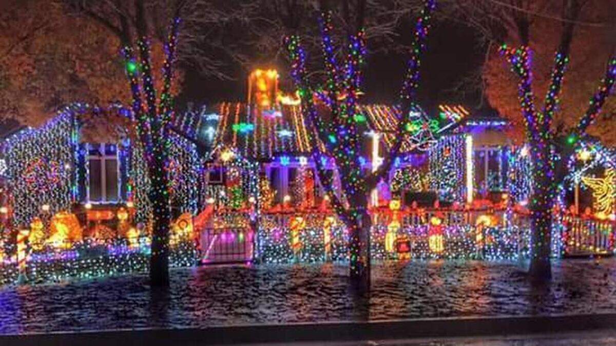 The lights at 11603 W. Texas.