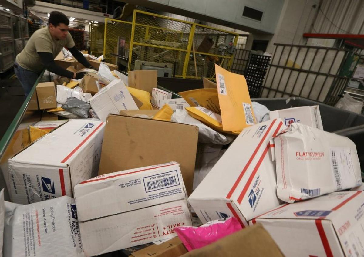 The United States Postal Service has suggested send-by dates for holiday shipping.