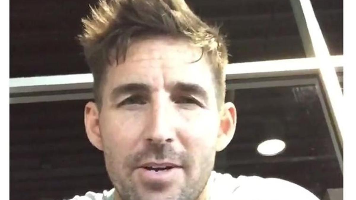 Country star Jake Owen recruited Wichita fans to meet with him and hear his new album via Twitter and Facebook on Thursday. He was in town for a private event.