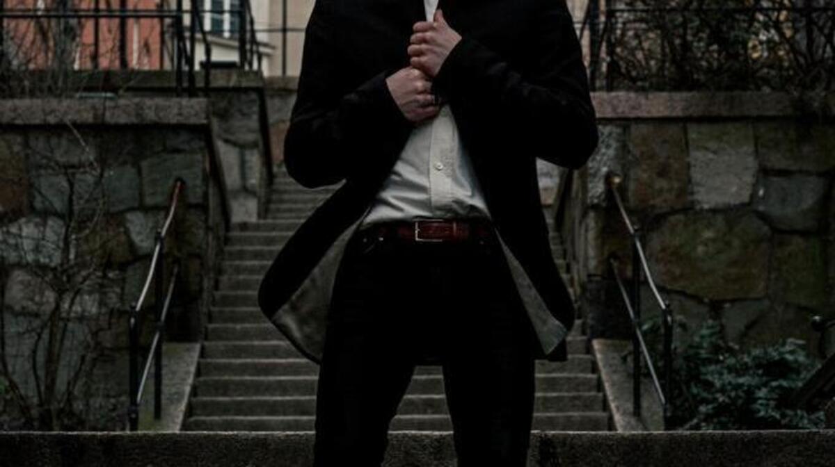 
The Tallest Man on Earth really isn’t. Swedish-born folk singer Kristian Matsson is 5 feet 7 inches tall.
