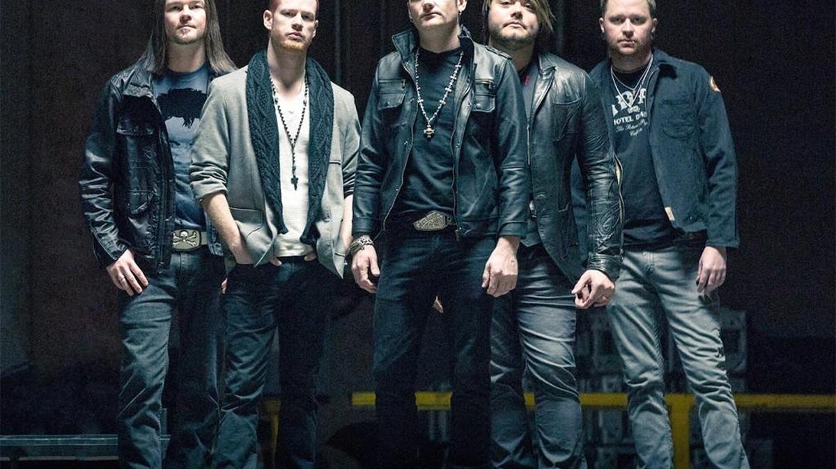 Hinder’s latest album is “When the Smoke Clears.”