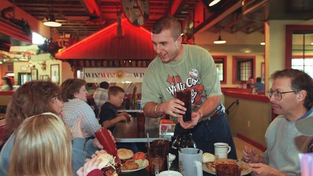 Willie C’s was a Wichita dining destination during the late 1980s and early 1990s. It’s former owner is bringing its dishes back for one night. This picture is from 1999.
