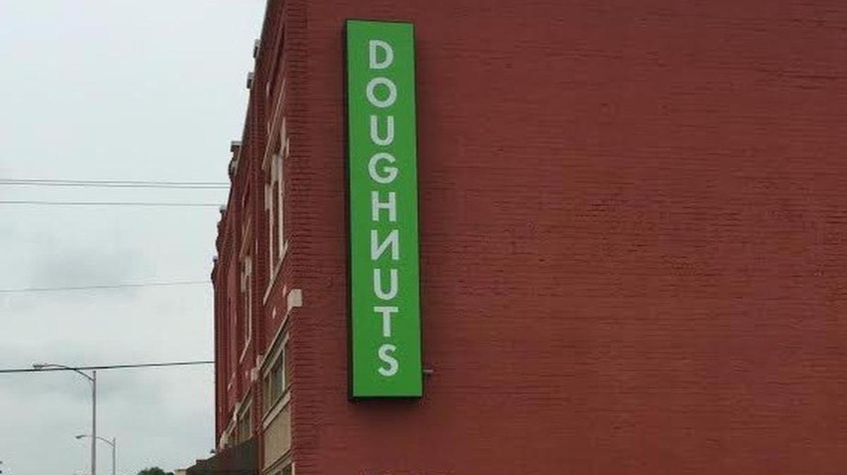 
The owners of Hurts Donut say they have filed a lawsuit against the owner of Smarts Doughnut, saying they stole their business idea and recipes.
