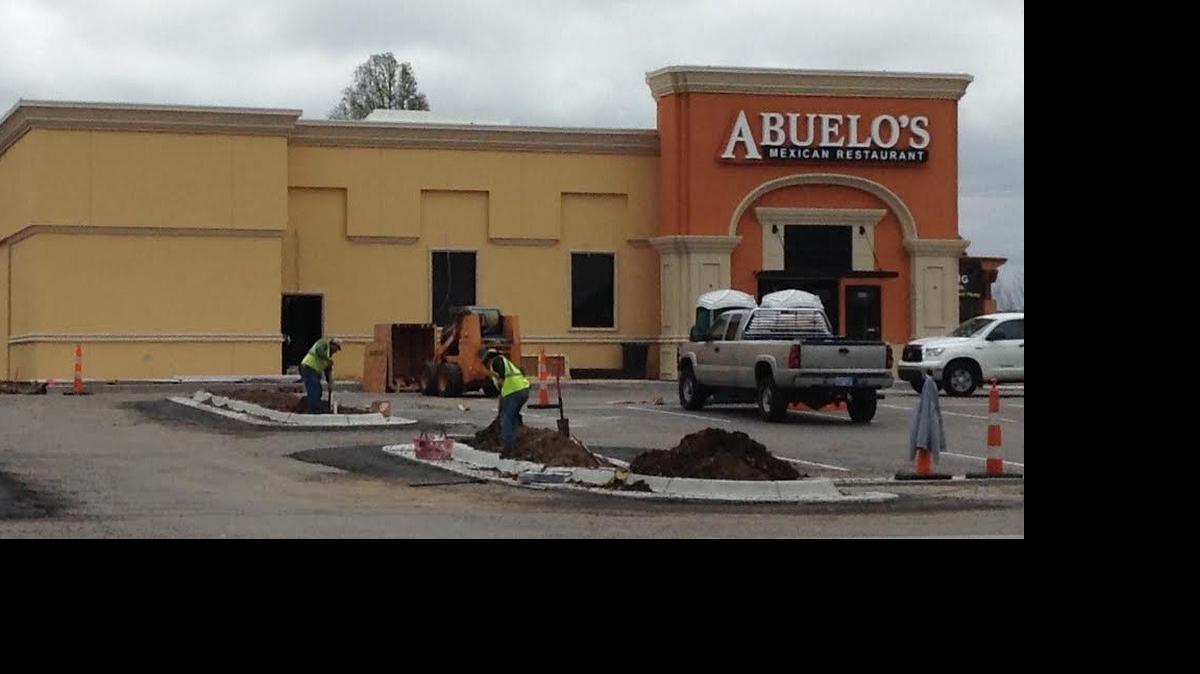 
Just look at that pretty west-side Abuelo’s. It’s almost ready to open.
