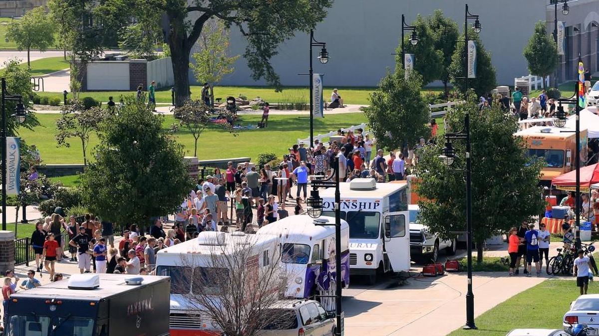 Food Trucks at the Fountain makes its return on Sunday.