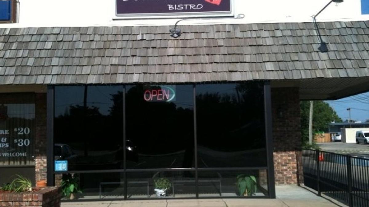 Bella Vita Bistro has just added a Friday lunch buffet.