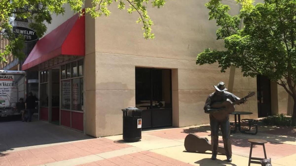 This downtown restaurant space is about to get a new tenant.