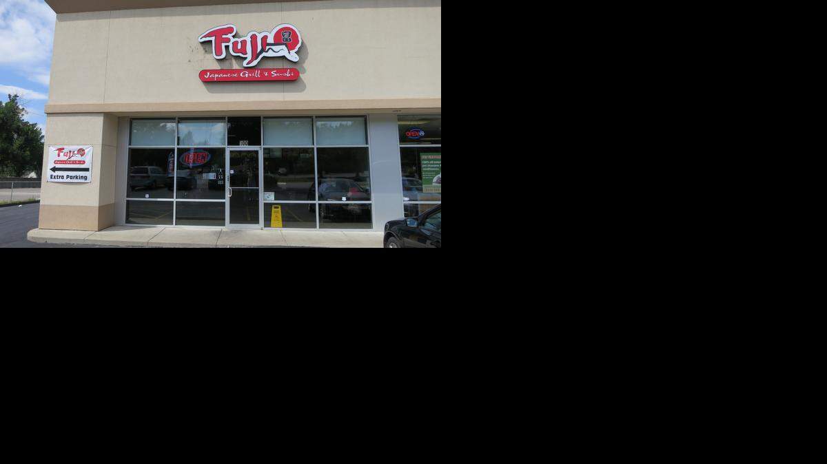 
Fuji Japanese Grill & Sushi opened on Friday in the former Yamasa space at Central and Hillside.
