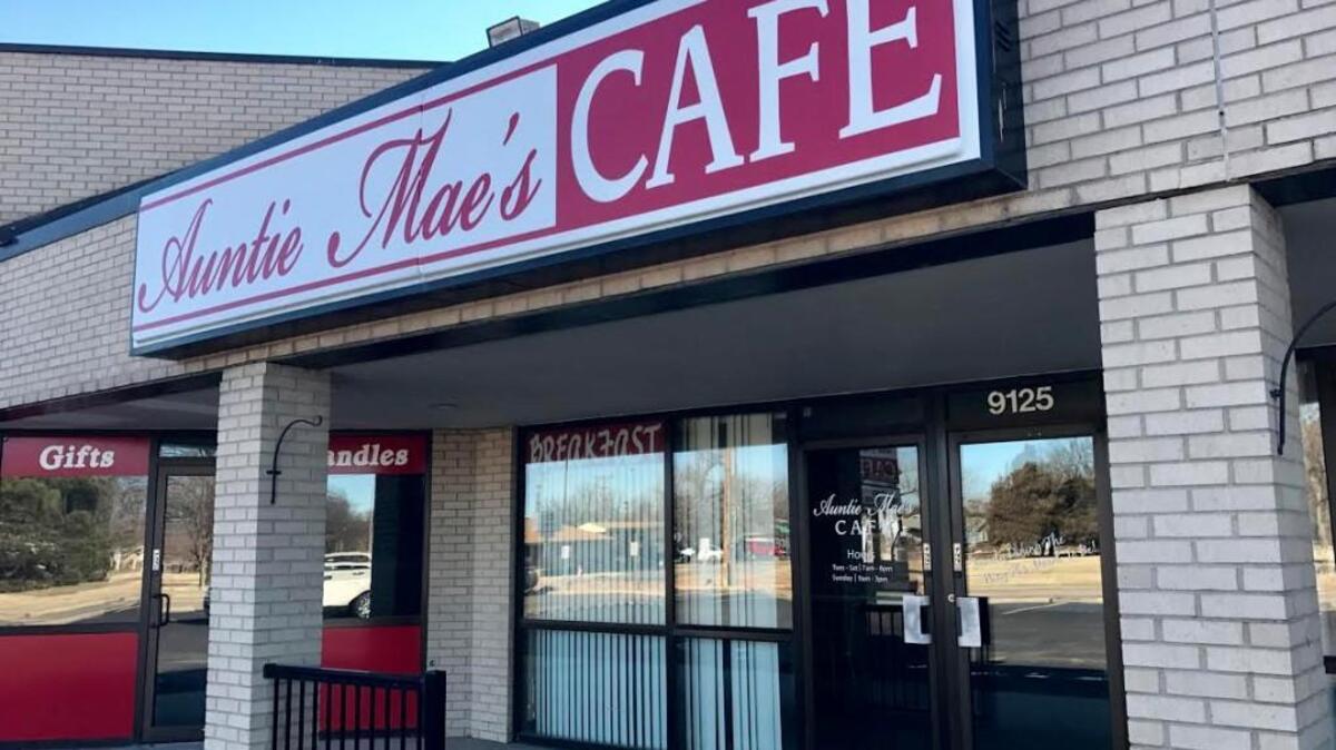 The owner of Riverside Cafe is hoping to open a west-Wichita location in the former Auntie Mae’s Cafe spot near Central and Tyler.