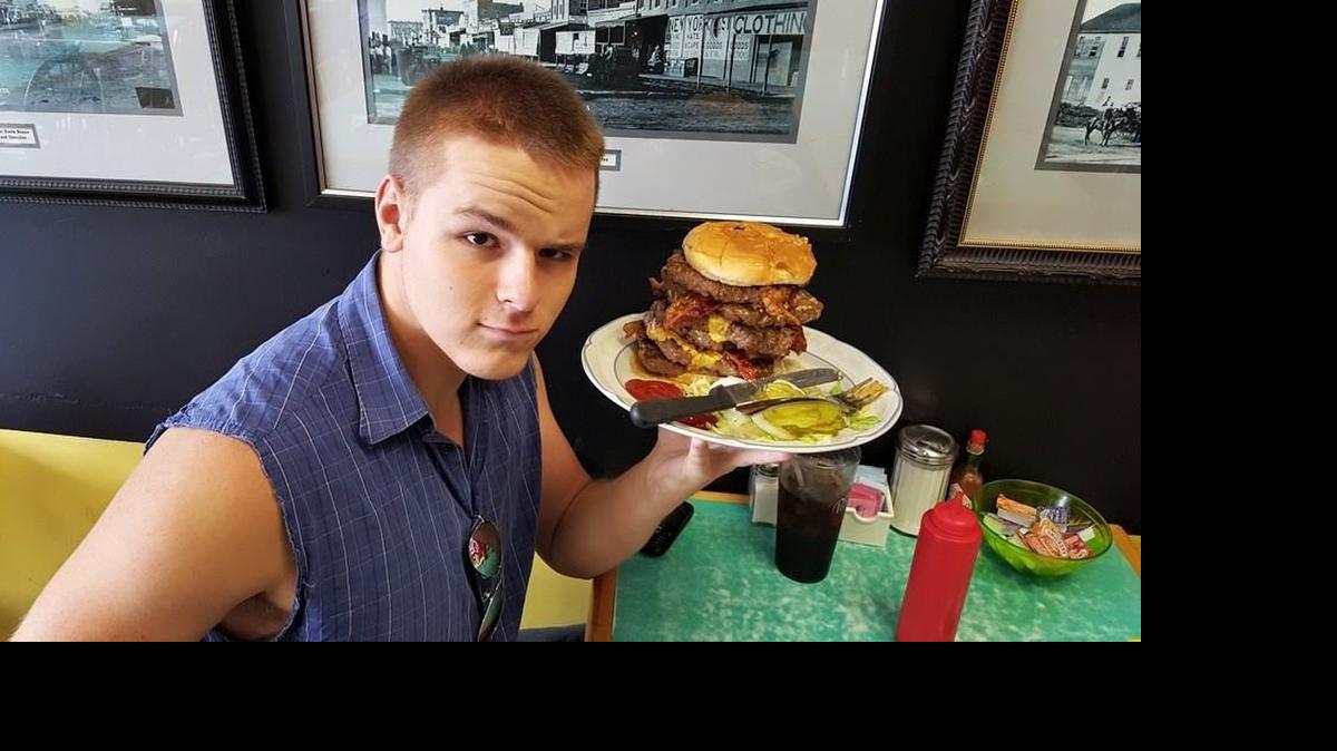 
A Riverside Cafe customer recently took on the three-pound Farina burger – and won.

