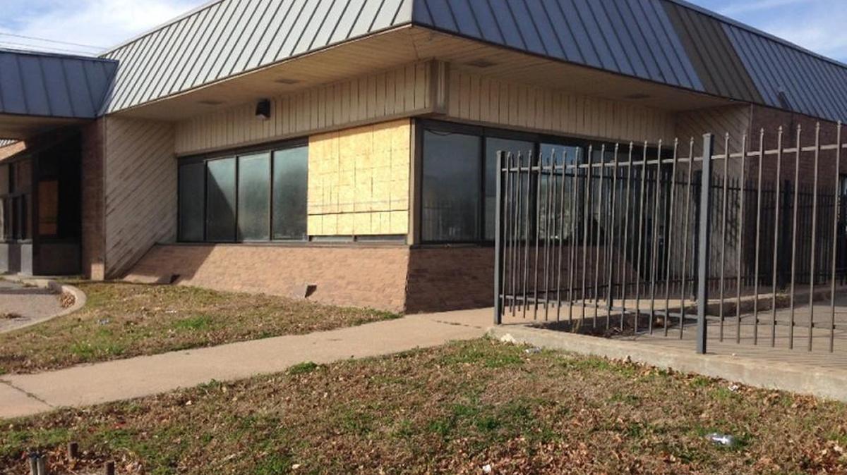 This old Burger King on North Broadway will soon be home to a restaurant and dry bar.
