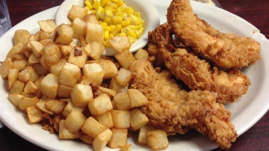 Down-home cooking feeds the soul at Fat Ernie’s
