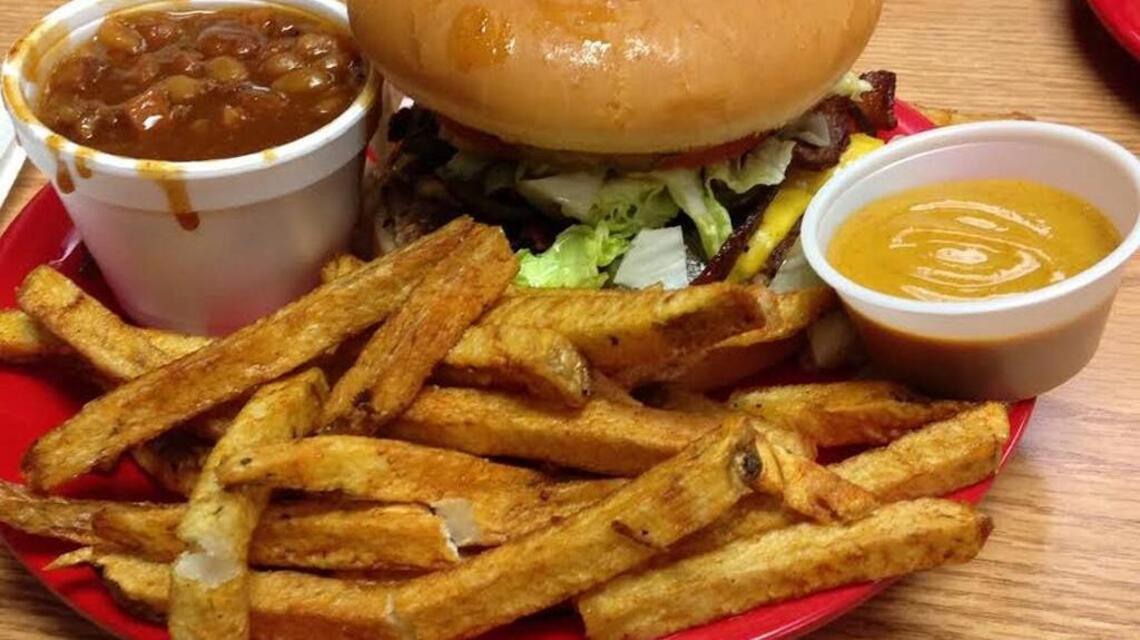 Broadway Burgers & BBQ has big menu, great service
