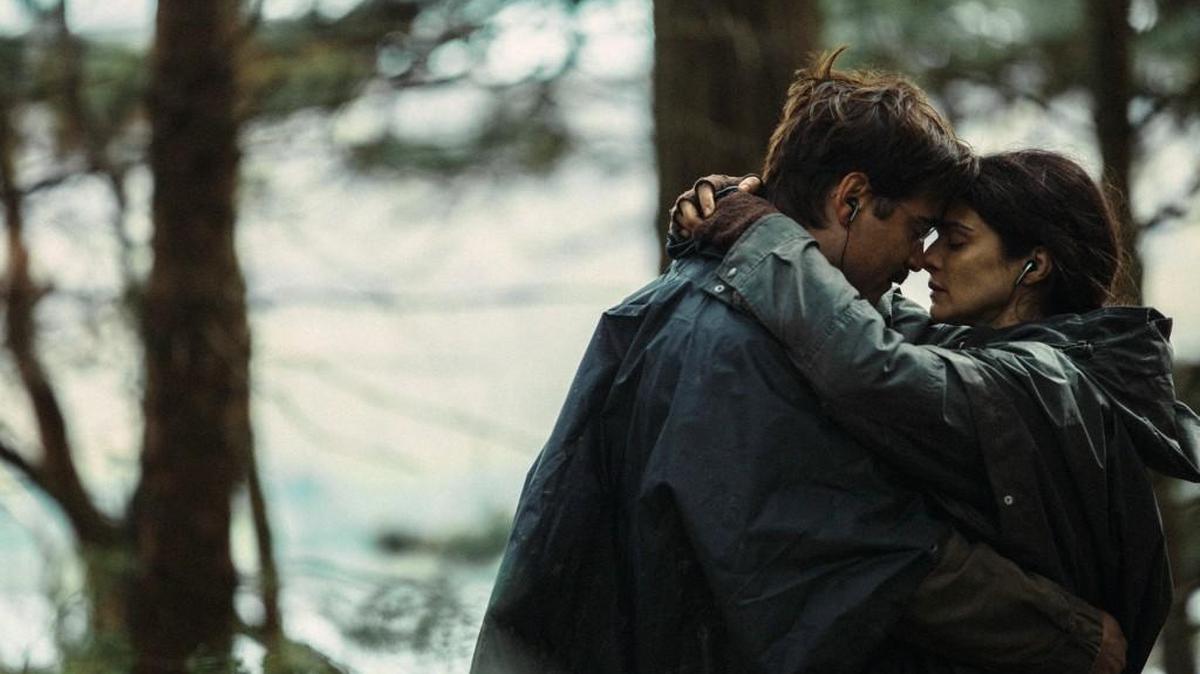 Colin Farrell and Rachel Weisz star in “The Lobster.”
