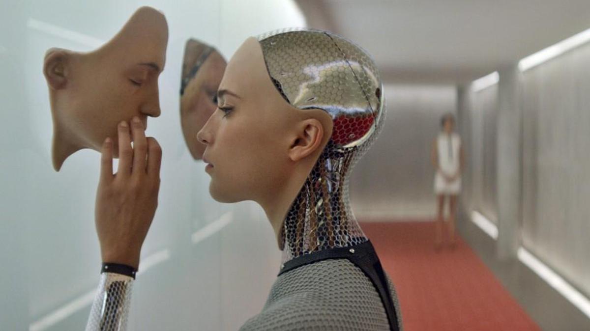 “Ex Machina” is a surprise among Producers Guild of America nominees, which could boost its Oscar best picture chances.