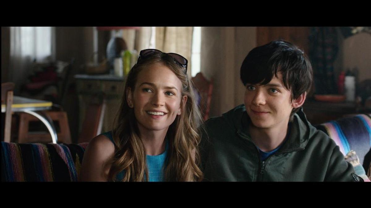 Britt Robertson and Asa Butterfield star in “The Space Between Us.”