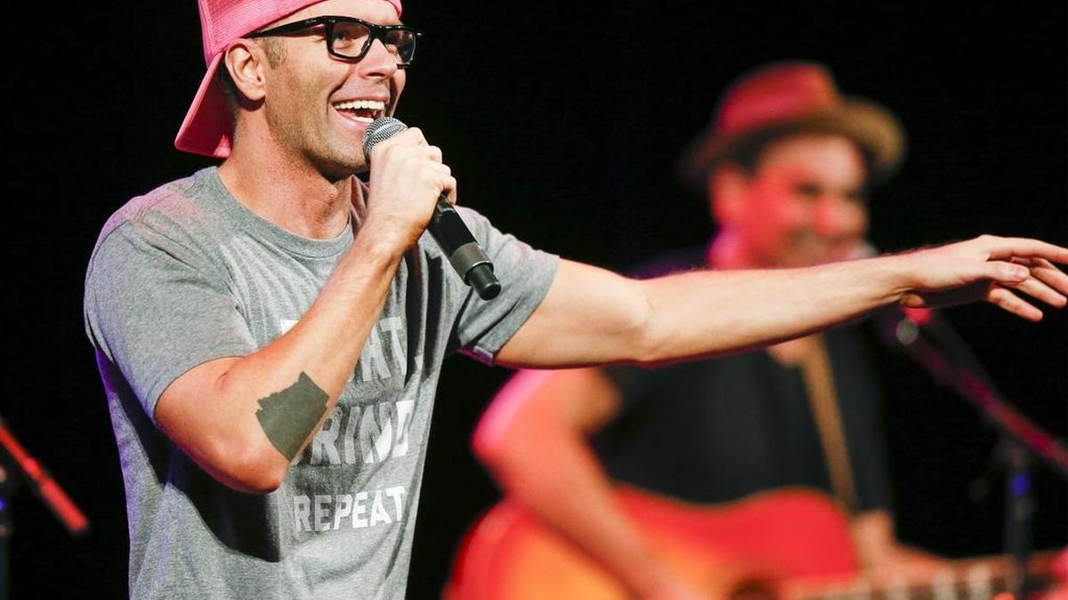 
Nashville DJ Bobby Bones and his sidekick Eddie perform for the crowd at the Orpheum Theatre on Friday. The duo are known as the Raging Idiots. (Aug. 28, 2015)
