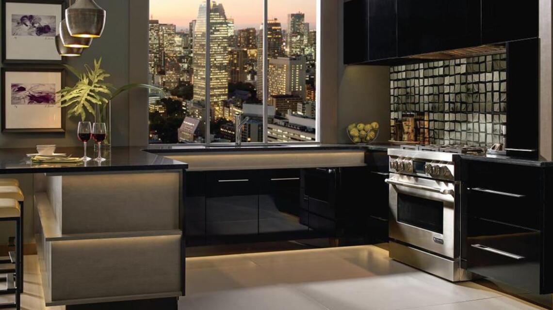 Glossy cabinets shine in today’s kitchens