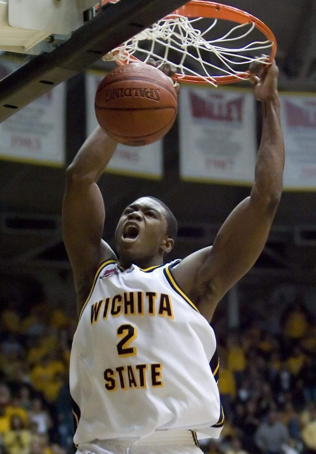 P.J. Couisnard throws down a dunk in the first half Sunday against Illinois State. Couisnard led the Shockers with 17 points in their 69-64 win.