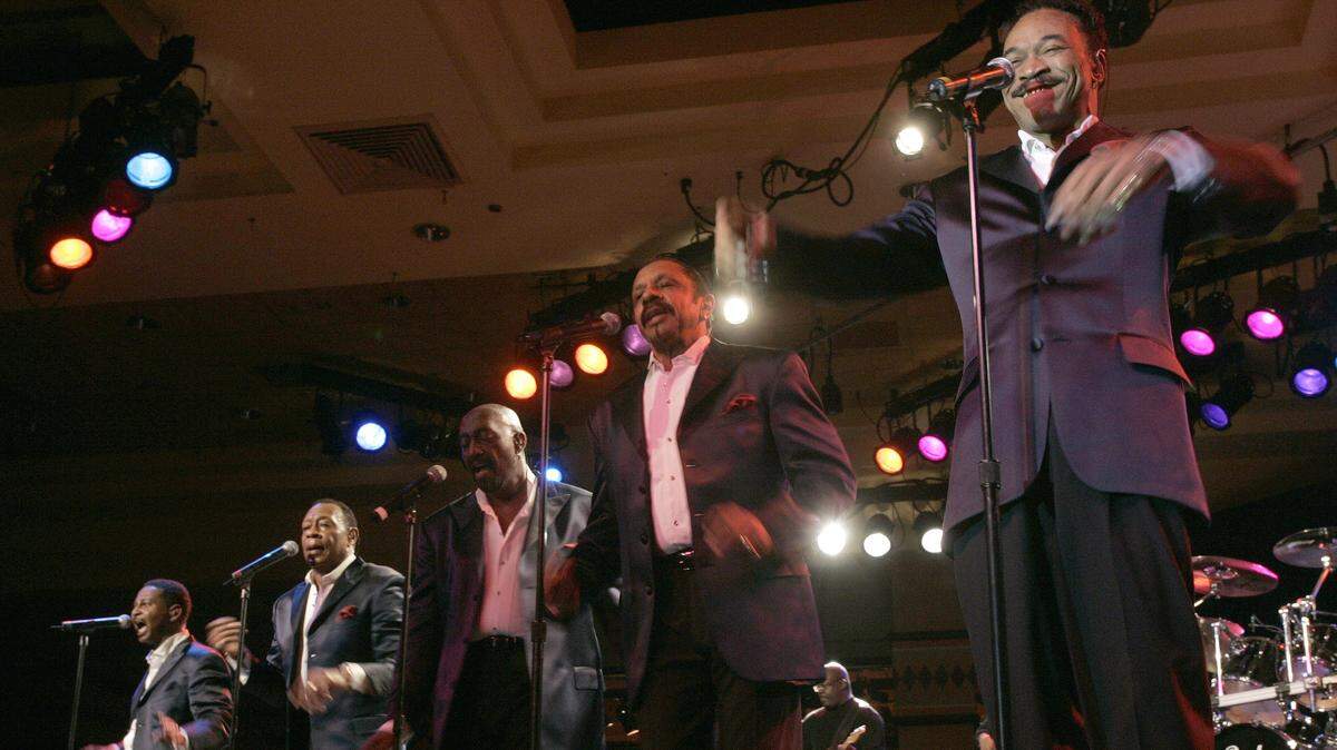 The Temptations perform in concert in Choctaw, Miss., Saturday, March 4, 2006. From left they are: Terry Weeks, Joe Herndon, Otis Williams, Ron Tyson, and G.C. Williams. Otis Williams, center, is the only living original member of the band, which started in 1961. (AP Photo/Kyle Carter)