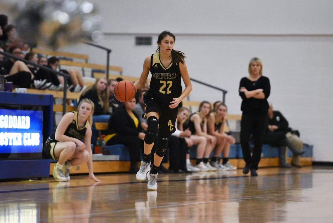 Andover Central junior Brittany Harshaw is averaging 20 points for the undefeated Jaguars, who have won 25 straight games.
