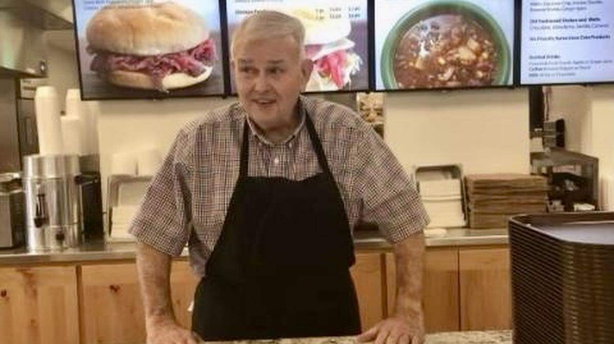Ken Hertel brought Barn’rds to Wichita in 1983. The longtime restaurateur died this week at age 82.