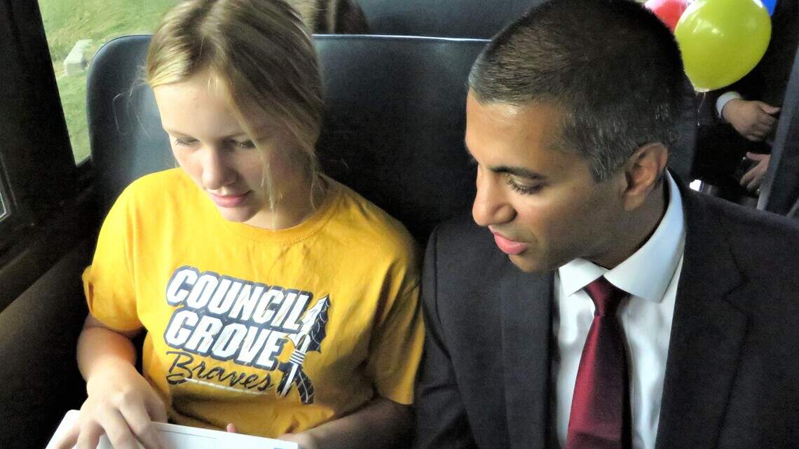 A Kansas town and Google roll toward the future with Wi-Fi on school buses