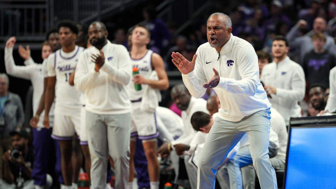 Kansas State Wildcats head coach Jerome Tang reacts during the second half against the Drake Bulldogs at T-Mobile Center on Dec. 17, 2024.