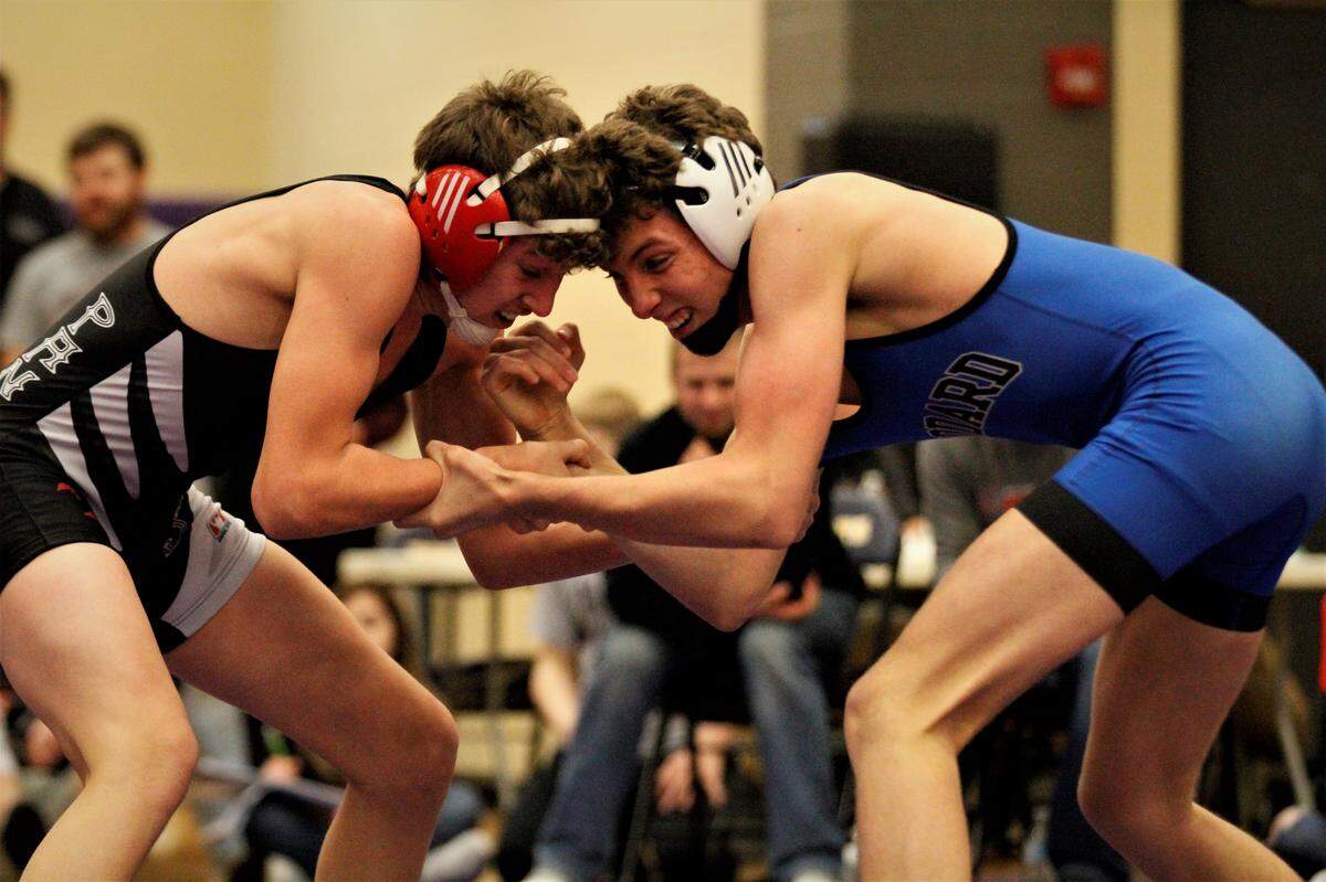 Great Bend’s Wyatt Weber and Goddard’s Jason Henschel