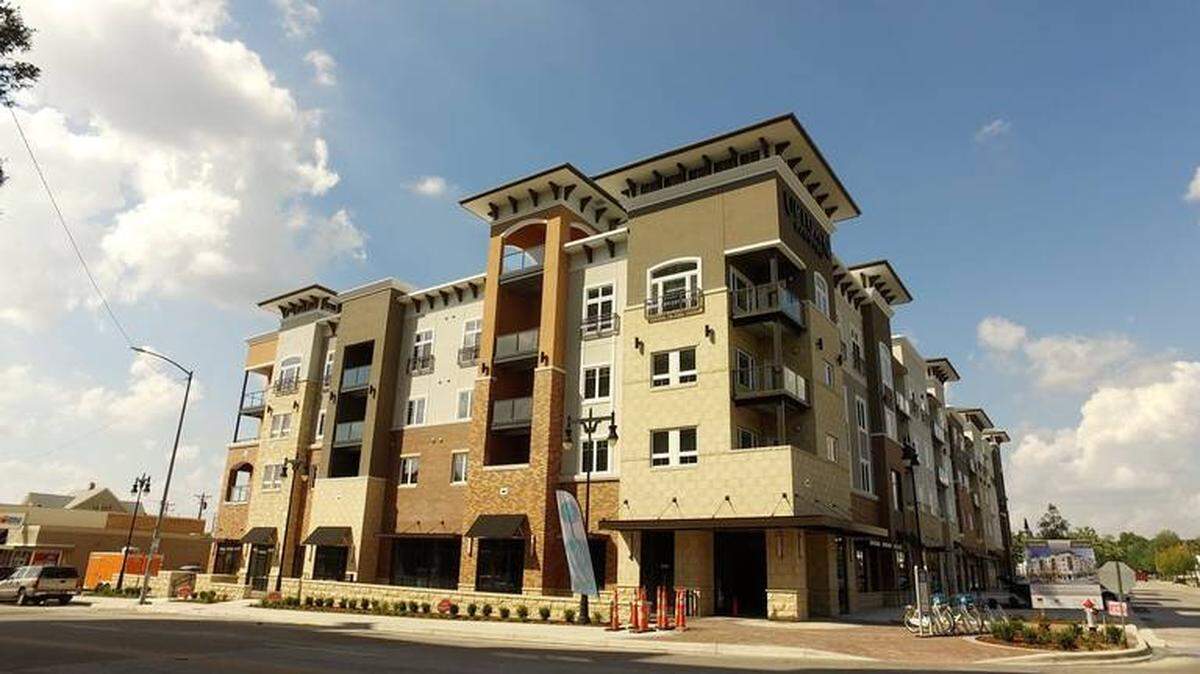 The second phase of development at Uptown Landing finally is underway at First and Hillside. The new 130-unit apartments will be similar to the first 51-unit building.