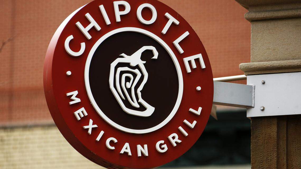 Chipotle’s free guacamole offer Tuesday overwhelmed the chain’s internet servers, causing an outage on its app that frustrated customers seeking to take advantage of the deal.