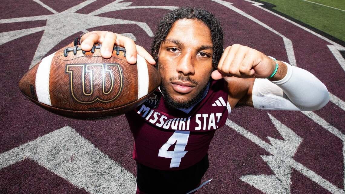 ‘Hollywood Tod’: Wichita Northwest community mourns loss of football star
