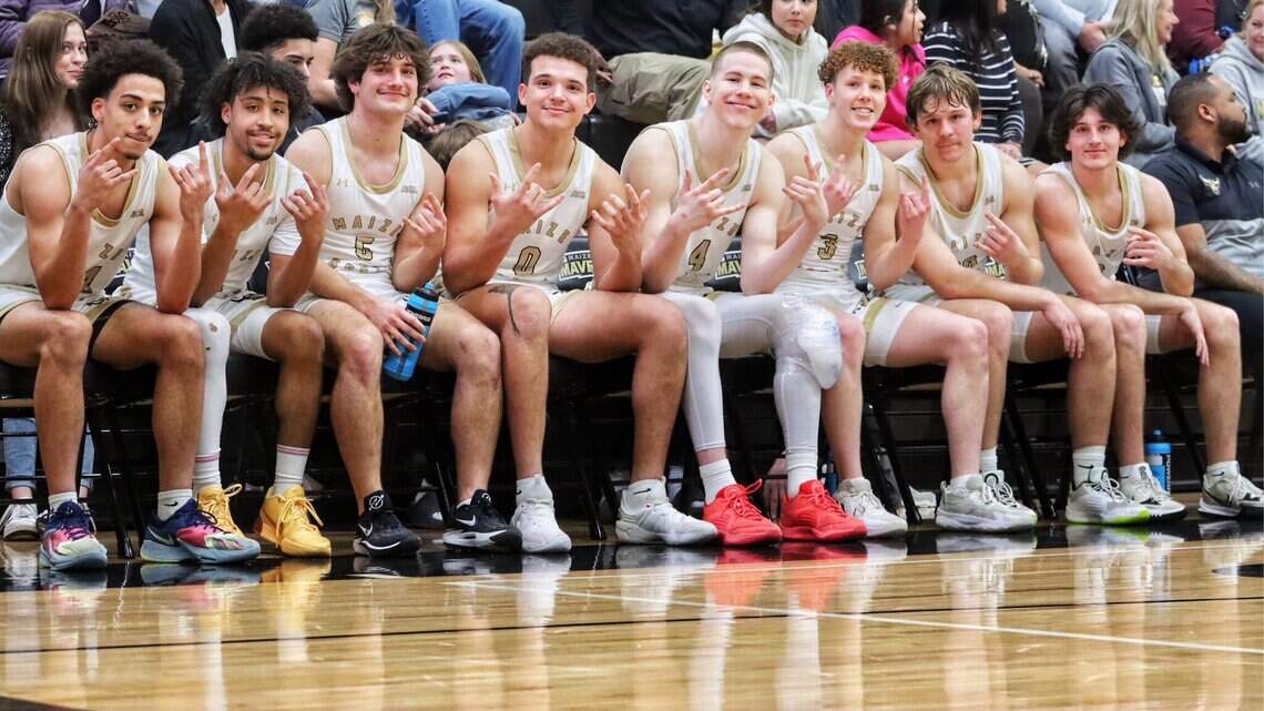 Bond between eight seniors spurs Maize South to undefeated high school basketball season